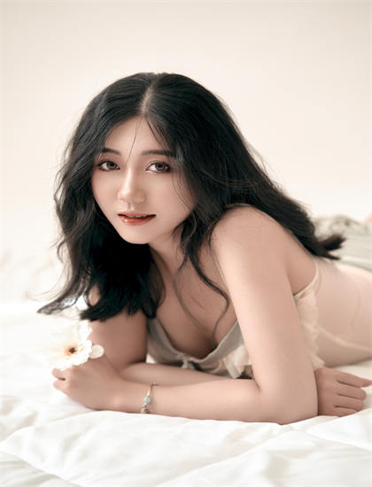 双语字幕：神探科莫兰第2季观看指南里程碑式的：剧情走向、时间线梳理与人物关系图详解